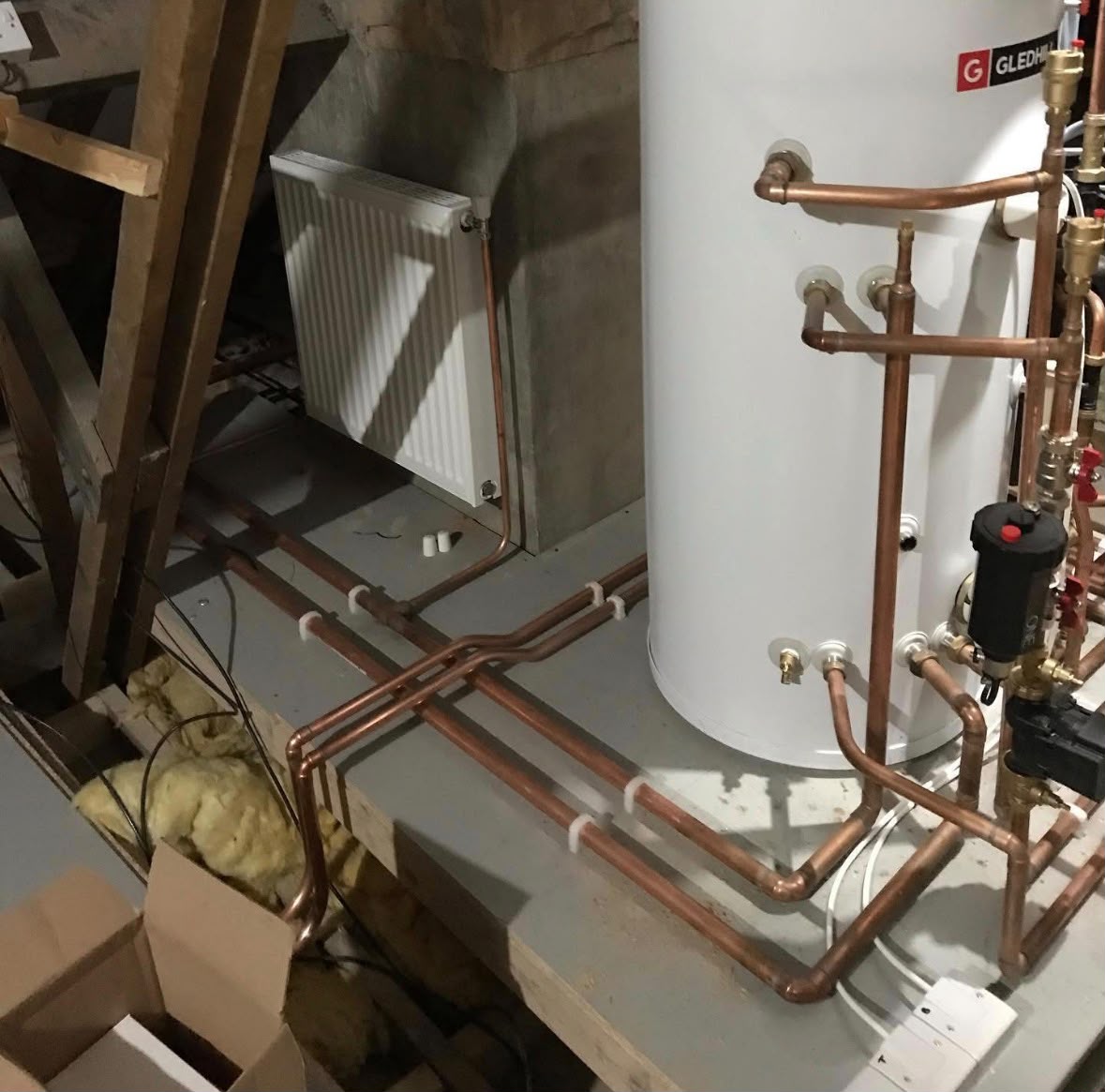 Gledhill Torrent unvented cylinder with copper pipework and radiator install